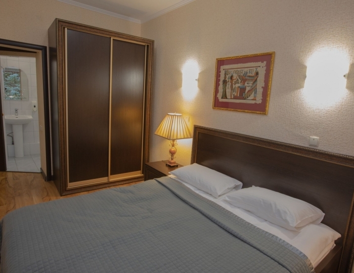 1 категория стандартный семейный 2-комнатный - Санаторий «Вилла Арнест» Кисловодск